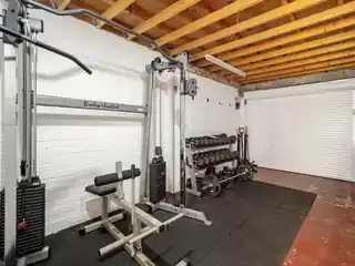 75 Sylvia Avenue, photo 3