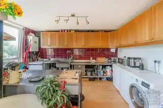 76 Armadale Close, photo 3