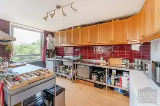 76 Armadale Close, photo 2