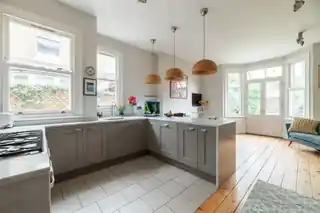 76 Carnarvon Road, photo 3