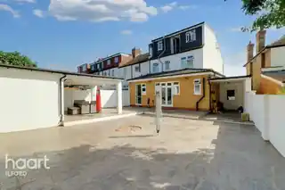 76 Highlands Gardens, photo 4