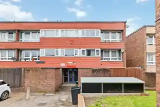 76 Polesden Gardens, photo 3