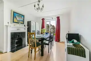 760 Hanworth Road, photo 3