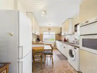 77 Church Way, photo 4