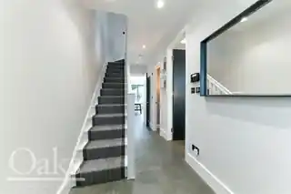 77 Colliers Water Lane, photo 4