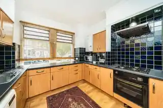 77 Dorien Road, photo 3