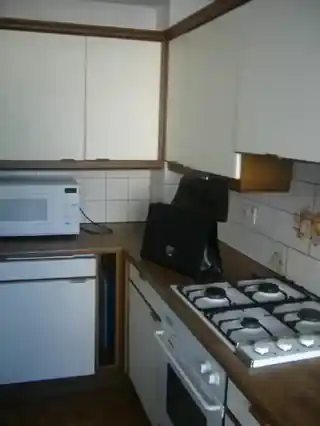 77 Gardner Close, photo 3