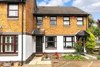 77 Longbridge Way, photo 4