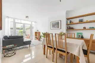 77 Summerley Street, photo 2