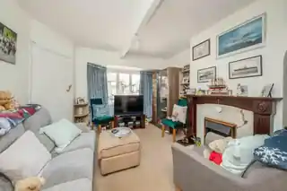 77 Swan Road, photo 2
