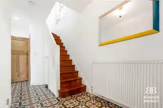 77 Turpins Lane, photo 3