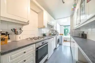 77 Wolsey Drive, photo 3