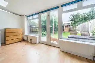 77 Wolsey Drive, photo 4