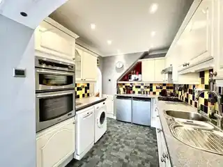 78 Cedarcroft Road, photo 3