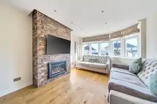 78 Domonic Drive, photo 2