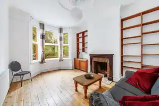 79 Bramley Road, photo 2