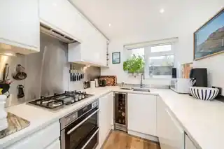79 Cambray Road, photo 4
