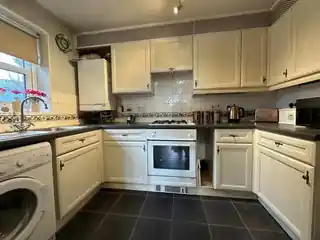 79 Canada Road, photo 3