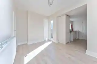 79 Collingwood Road, photo 3