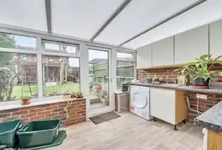 79 Love Lane, photo 3