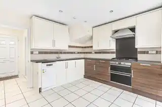 79 Park Crescent, photo 2