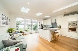 79 Pendennis Road, photo 2