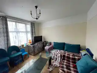 79 Thorncliffe Road, photo 3