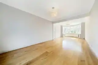 79 Torrington Road, photo 3