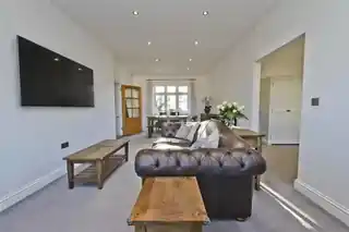 7A King Edwards Road, photo 3