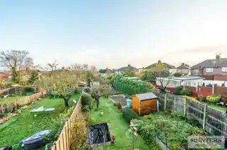 8 Barnehurst Road, photo 3