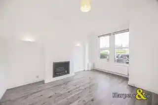 8 Beaconsfield Road, photo 2