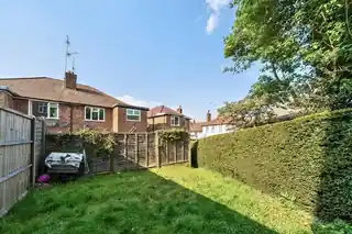 8 Bedford Close, photo 3