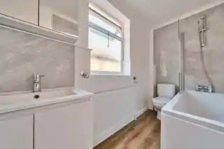 8 Bedford Close, photo 4