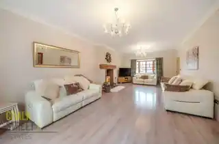 8 Belle Vue Road, photo 4