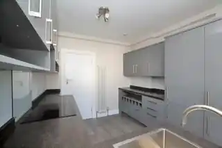 8 Berkley Close, photo 4