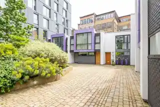 8 Brewery Square, photo 3