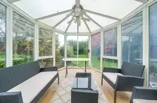 8 Brook Drive, photo 3