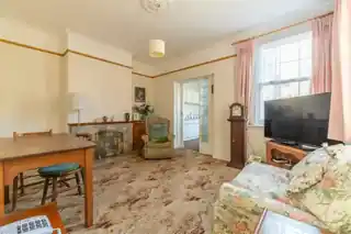 8 Brunel Road, photo 3