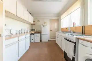 8 Brunel Road, photo 4