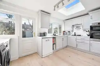 8 Bruton Road, photo 4