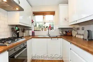 8 Chartwell Gardens, photo 4