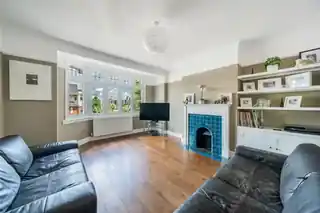8 Clifton Road, photo 2