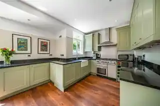 8 Clifton Road, photo 4