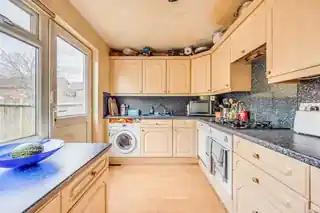 8 Connaught Gardens, photo 4