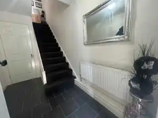 8 Crowden Way, photo 3