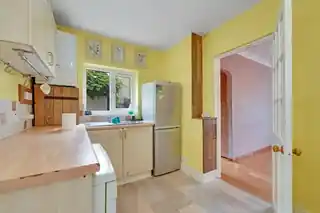 8 Davington Gardens, photo 4