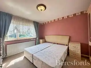 8 Easedale Drive, photo 4