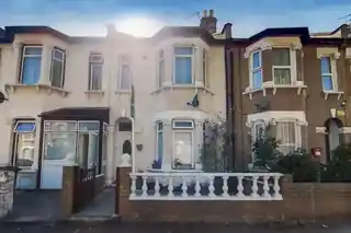 8 Edith Road, photo 2