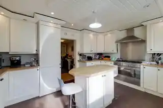 8 Edith Road, photo 4