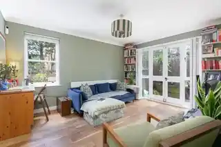 8 Elderwood Place, photo 2